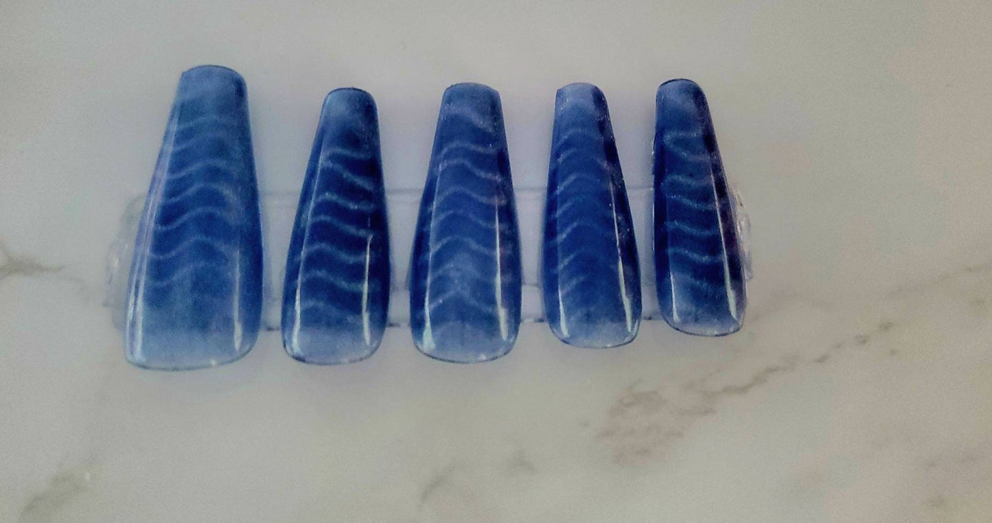 Dark Blue Magnetic Waves  Press-On Nails